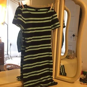 Forever 21 above knee body con dress xs